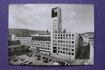 Ansichtskarte AK Stuttgart 1960-1970 Rathaus Fernsehturm Oldtimer Parkplatz